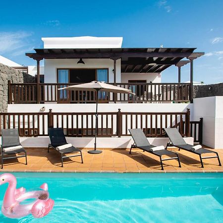 Stylish 6 Bedroom Villa Princesa - Hot Tub - Heated Pool - Near Beach & Waterparks プラヤ・ブランカ エクステリア 写真